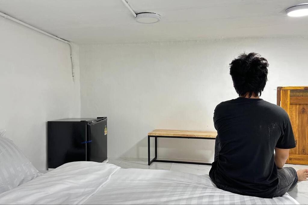 Megun Capsule 150 Cm Apartment Bangkok Luaran gambar