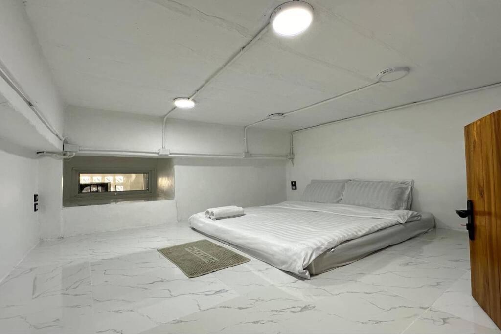 Megun Capsule 150 Cm Apartment Bangkok Luaran gambar