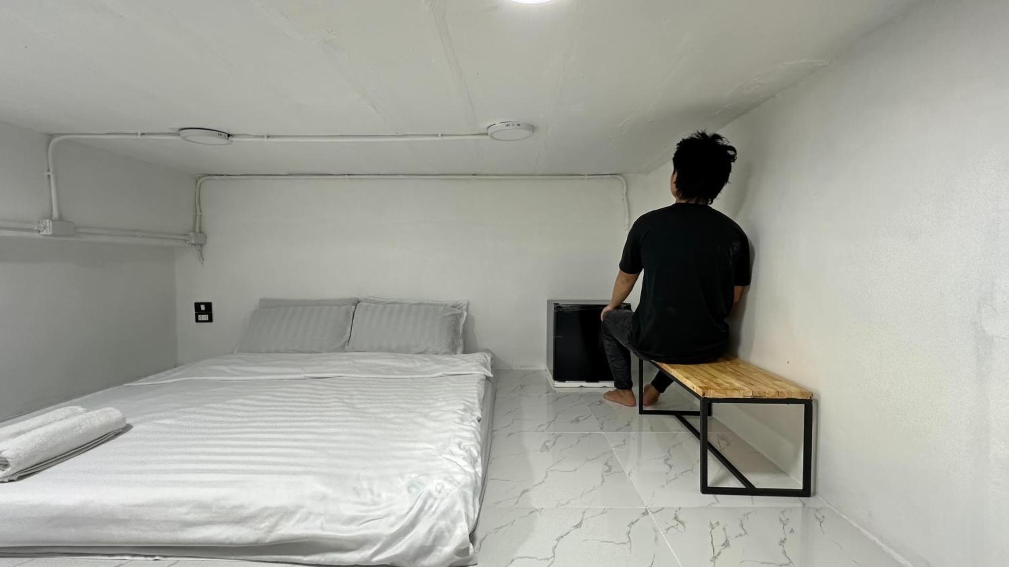 Megun Capsule 150 Cm Apartment Bangkok Luaran gambar